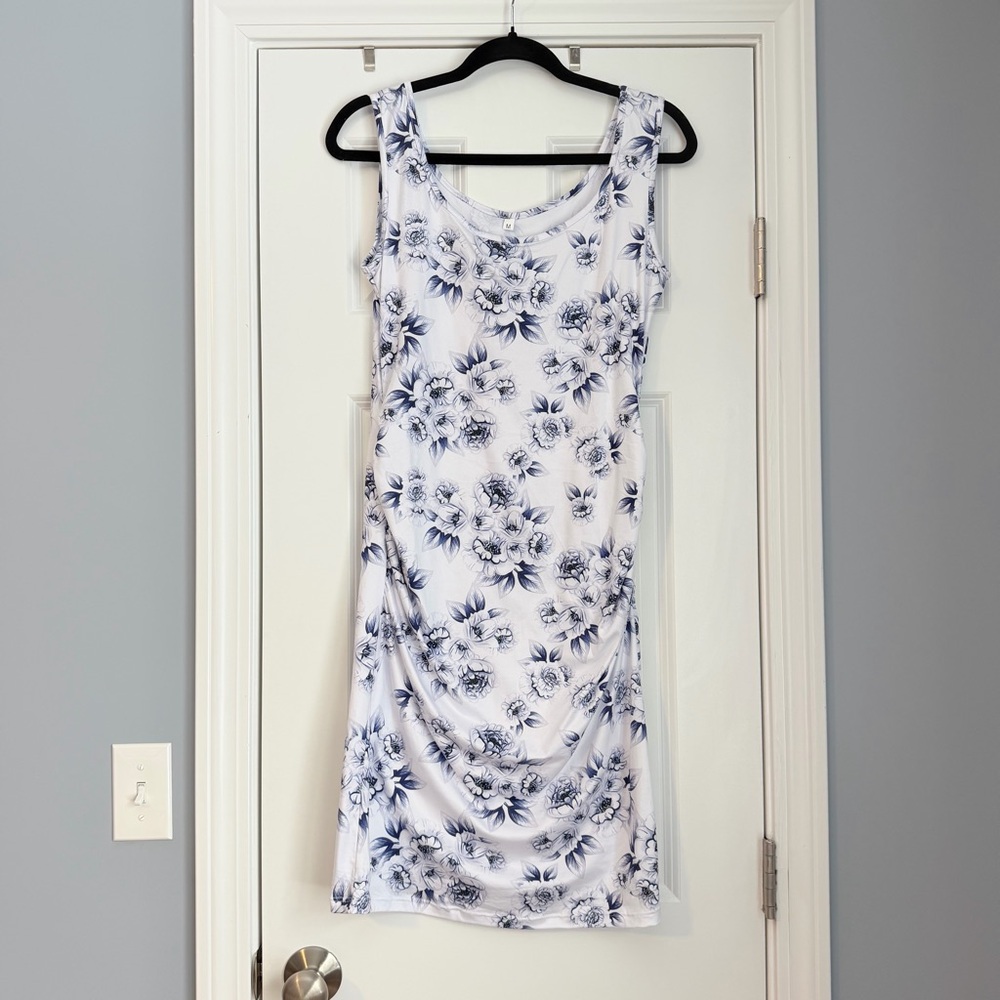 Maternity Floral Sleeveless Dress - White and Blue - Size small
